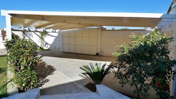 Villa, accessibile ai disabili | Insonorizzazione, Internet
