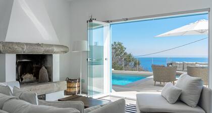 Villa Adria - Piscina Privata con Terrazza Vista Mare Circondata da Uliveti