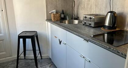 Stockholm Loft Haven 3 Beds in a 1-bedroom Gem