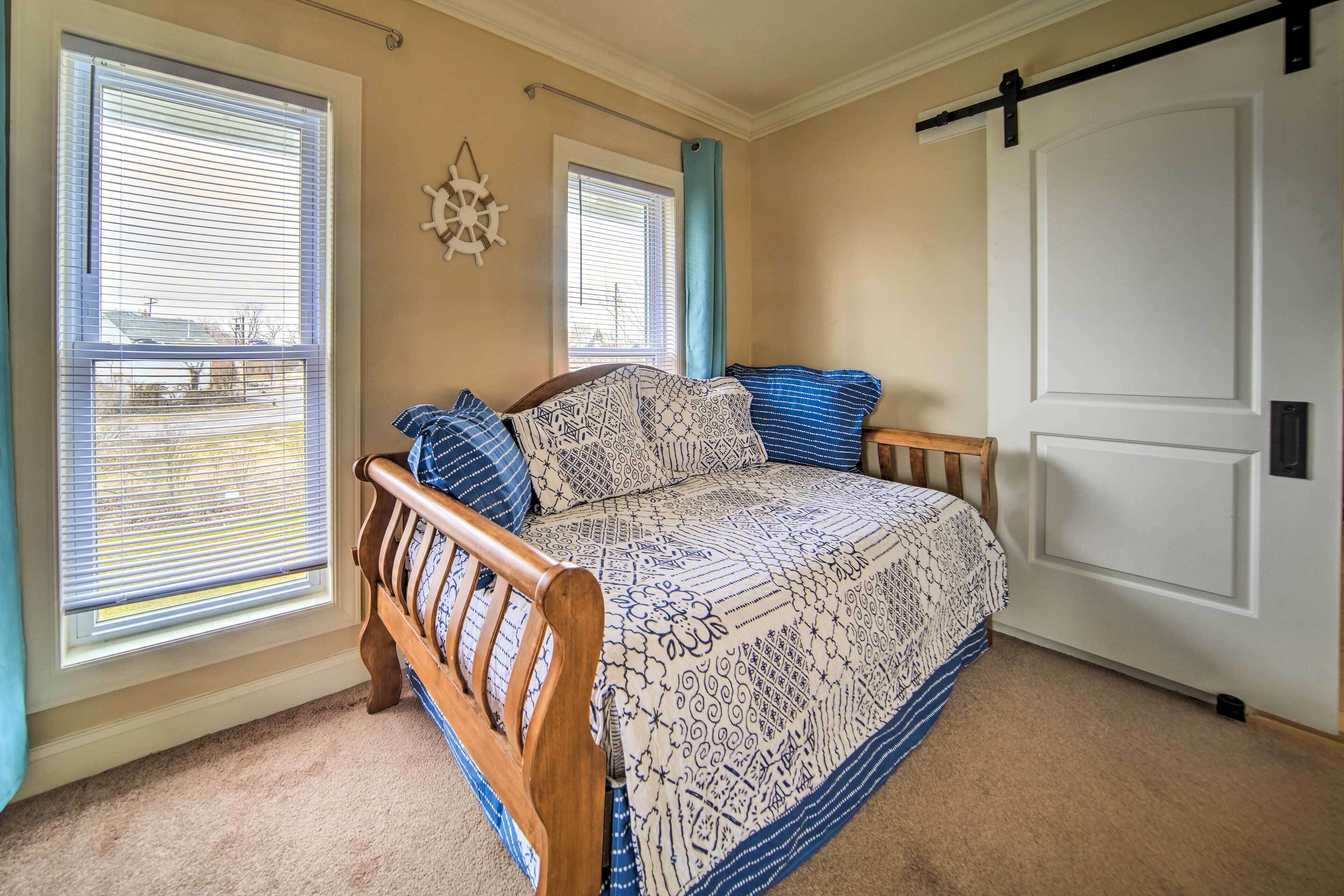 Lake Erie Vacation Rental Nautical Theme, Ashtabula, OH Vacation
