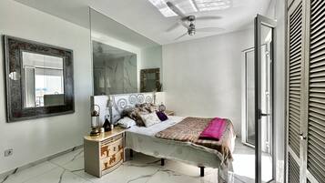 2 chambres, fer et planche à repasser, Wi-Fi gratuit, draps fournis