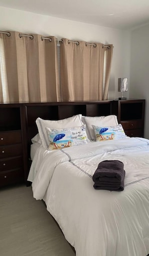 4 habitaciones, escritorio, wifi gratis y ropa de cama