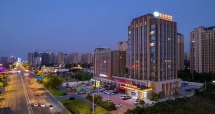 Vienna Hotel (Rugao Wuyue Plaza)
