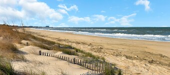  Walk to Beach! Fully Updated with a Hot tub!