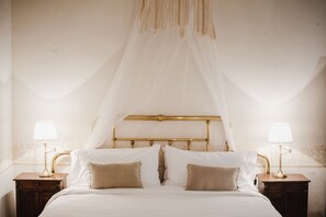 Individuelt dekorert, individuelt innredet og skrivebord