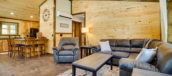 Near Memorial Park: Lake Arbutus Vacation Rental