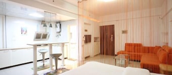 Youjia Apartment Hotel