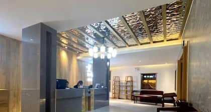 Yading Paradise Inn