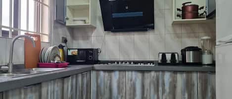 Fridge, microwave