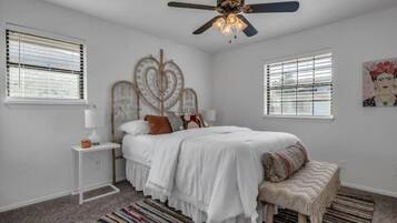 3 Schlafzimmer, Bügeleisen/Bügelbrett, Reisekinderbett, kostenloses WLAN