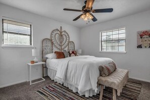 3 Schlafzimmer, Bügeleisen/Bügelbrett, Reisekinderbett, kostenloses WLAN