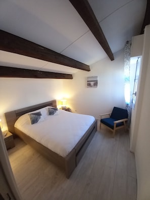 3 Schlafzimmer, Bügeleisen/Bügelbrett, Reisekinderbett
