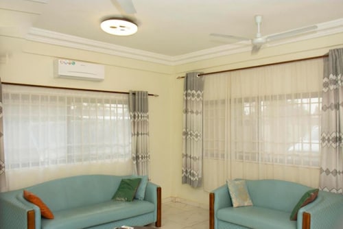 DAA DINGBE SUITES - Luxury Two Bedroom Apartment #3