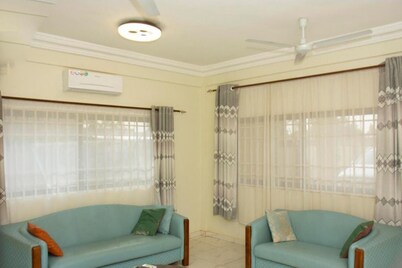 DAA DINGBE SUITES - Luxury Two Bedroom Apartment #3