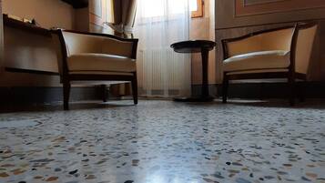 ๋ก๋งจํฑ ์คํ๋์ค ์ค์ํธ | ๊ณ ๊ธ ์นจ๊ตฌ, ์ค๋ฆฌ/๊ฑฐ์ํธ ์ด๋ถ, ๊ฐ๊ฐ ๋ค๋ฅธ ์คํ์ผ์ ์ธํ
๋ฆฌ์ด, ๊ฐ๊ฐ ๋ค๋ฅด๊ฒ ๊ฐ๊ตฌ ๋น์น