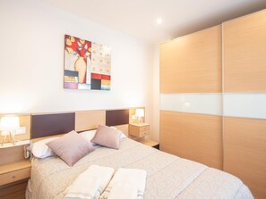 2 bedrooms, internet