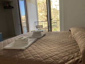 Classic Double Room | Hypo-allergenic bedding, desk, free WiFi - Divina Holiday  (Maiori)