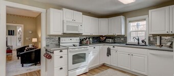 The Historic Blue Bird Cottage