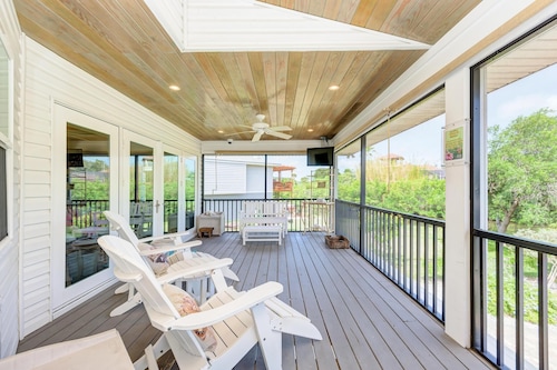 Serene Waterfront Oasis • Kayaks + Dock + Wildlife!