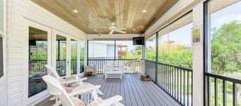 Serene Waterfront Oasis • Kayaks + Dock + Wildlife!