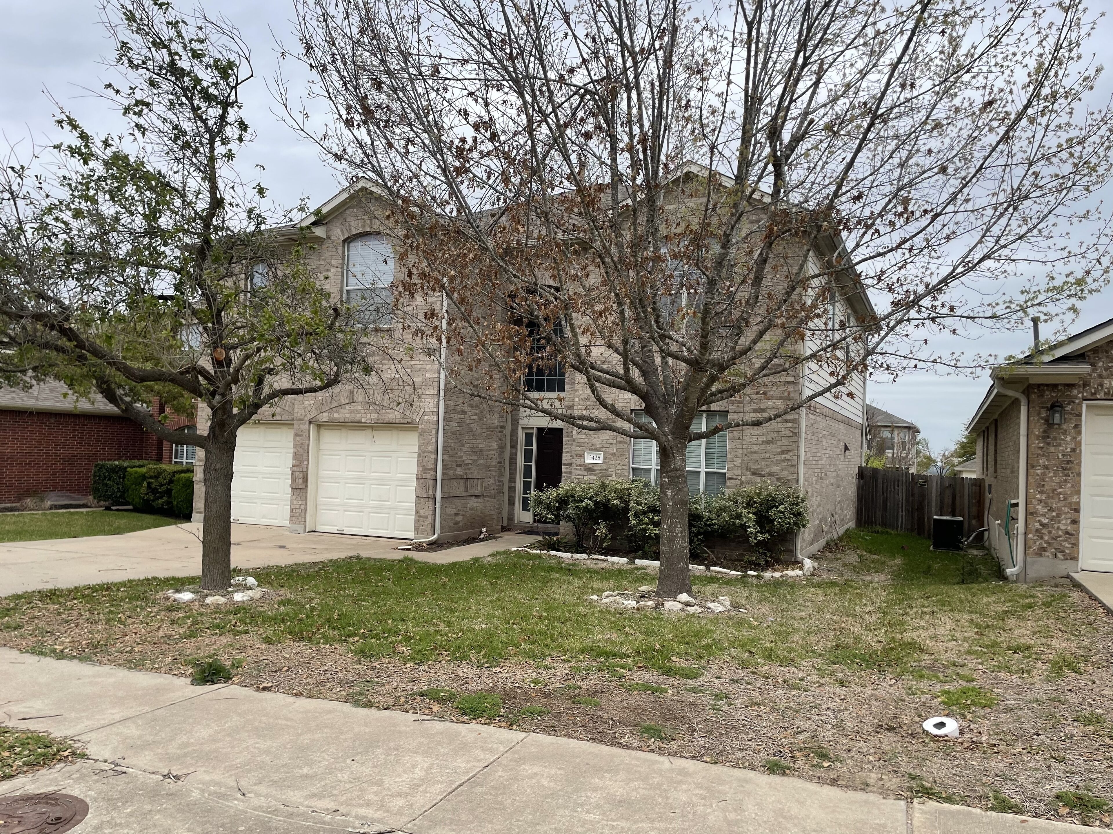Large & Gorgeous Home Close to Everything! 7 Beds Great quiet Area