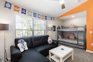 3 bedrooms, iron/ironing board, travel crib, WiFi