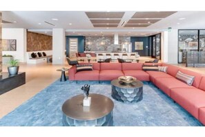 Lobby - Jack London square stylish luxury 1BD apartment (Oakland)