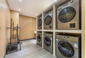 Interior - Elegant Stay Hotel (Shantou Jinhul Road Store) (Shantou)