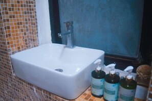 Unclassified image, 5 of 48, button - Mr. Peng Inn (Shenzhen)