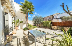 Outdoor dining - Cozy home in Valros with WiFi (Valros)