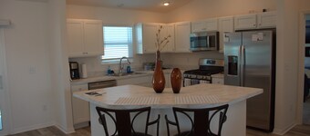 ***Great location-Mins from Brownwood! Brand New, Full-size House, Dogs Welcome!