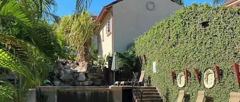 室外游泳池