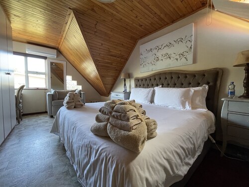 Sedgefield Kingfisher Cottage in the heart of the Garden Route