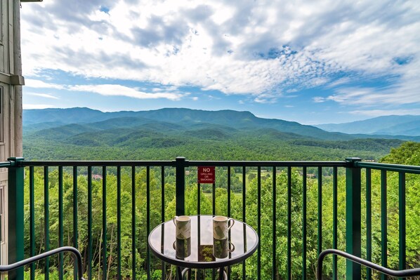 Outdoor dining - Deer Ridge Resort C207 - Amazing Mountain Views, Pool, and Tennis (Gatlinburg)