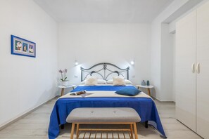 3 bedrooms - CASA ALTAMARERA: sea view  (Cala Gonone)