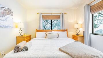 2 bedrooms, desk, iron/ironing board, WiFi (free)
