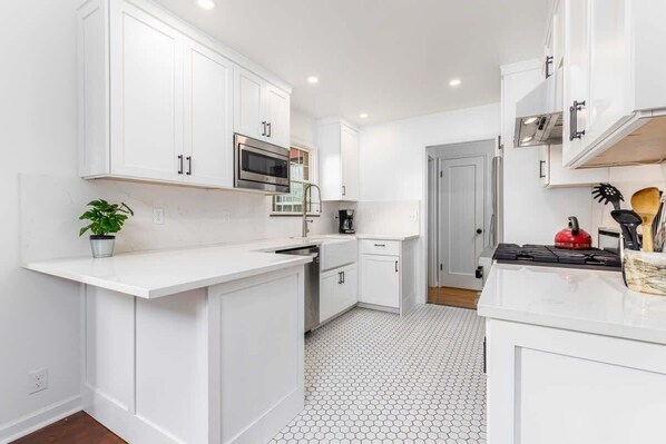 Fridge, microwave, oven, dishwasher