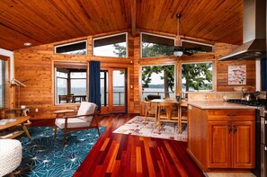 Fireplace, stereo, offices