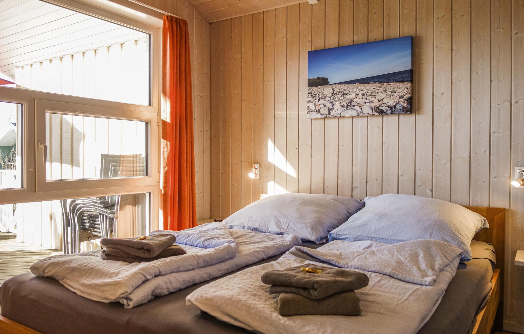 6 bedrooms, travel crib, free WiFi