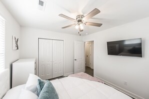 2 bedrooms, WiFi, bed sheets