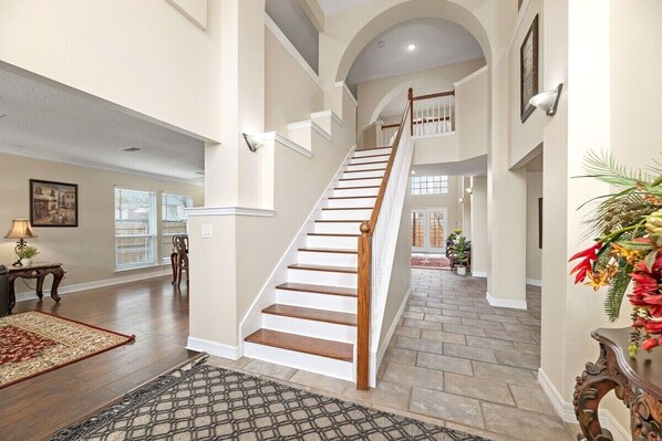 Interior - Spacious Home for Large Families (Allen)