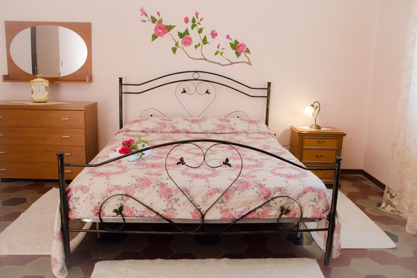 4 bedrooms, bed sheets