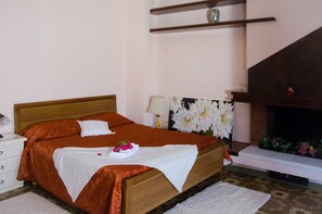 4 bedrooms, bed sheets