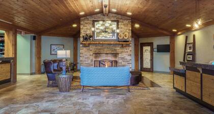 Relaxing Retreat! Spacious Villa