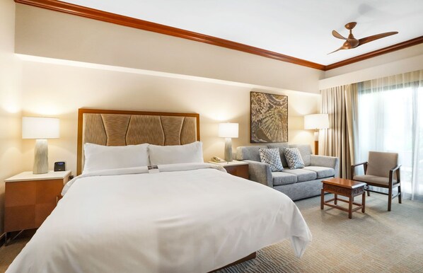 Tabla de planchar con plancha, wifi gratis y ropa de cama