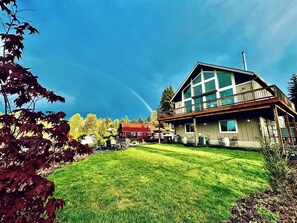 Exterior - Modern Chalet with Lake Views in Marina Area (Mossyrock)