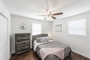 2 bedrooms, WiFi, bed sheets