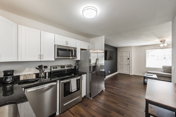 Fridge, microwave, oven, stovetop