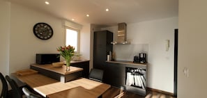 Fridge, microwave, oven, dishwasher - Fréjus-Plage, Sea view, T2, 38m2, 4 people, refurbished, air conditioning, magnificent (Fréjus)