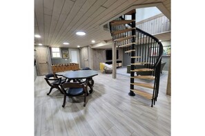 Interior - 3 Minutes to Hiking, Kayaking & WaterFalls! (Sparta)